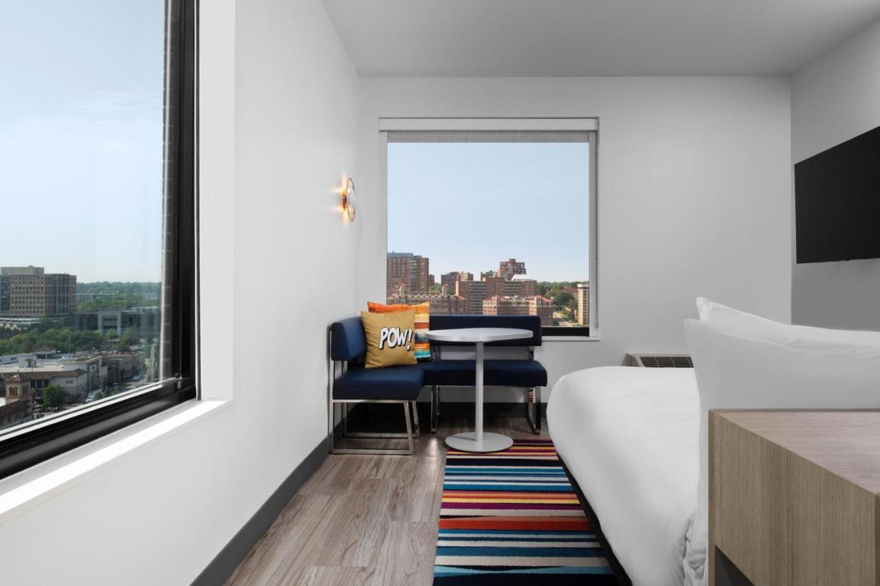 Aloft Kansas City Country Club Plaza Екстериор снимка