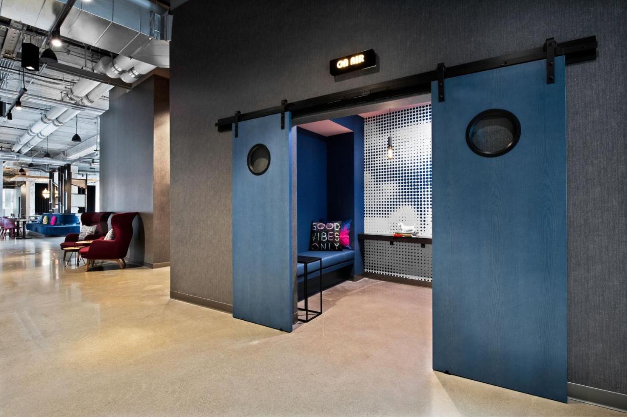 Aloft Kansas City Country Club Plaza Екстериор снимка